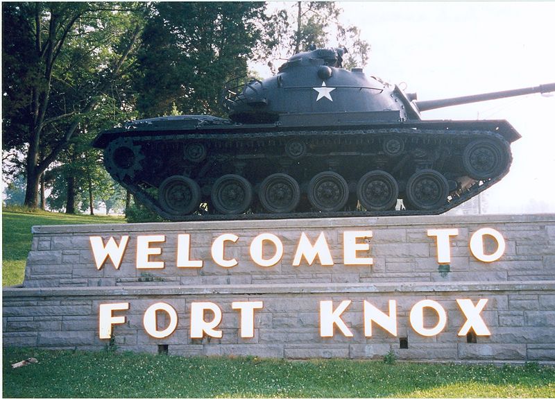 800px-Fort_Knox_tank[1]